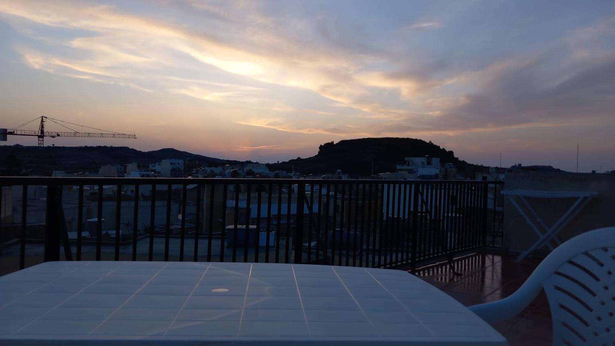 Sunset Suite Victoria Eksteriør billede